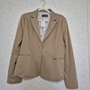 NEW..Fancy Qube Tan Tailored Blazer with Notched Lapels..SIZE:XL